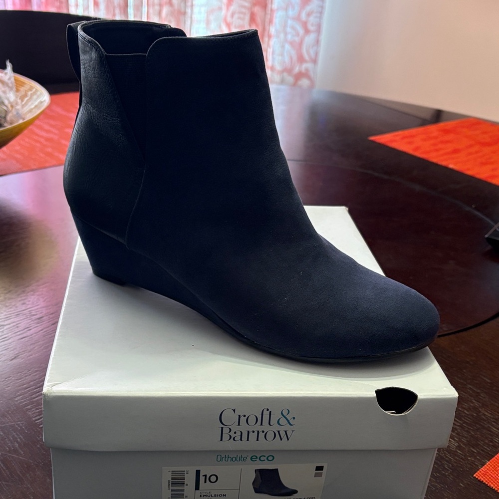 Croft & Barrow Women's Dark Ankle Booties